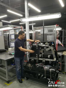 龚杜弟 爱啃“硬骨头”的汽车内饰探路者